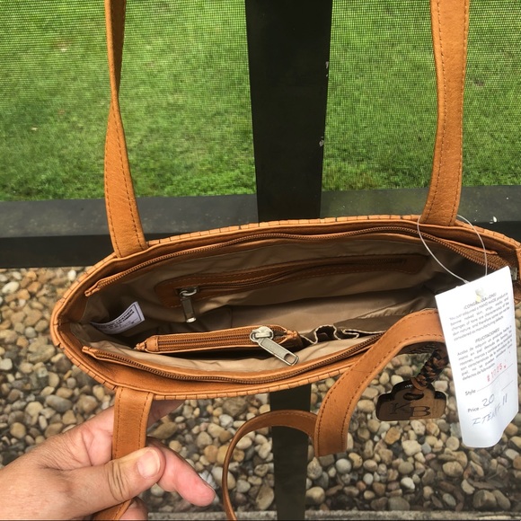 KB Colombian Hand Woven Leather Checkered Shoulder Purse (Natural/Black/1025) - Picture 2 of 6